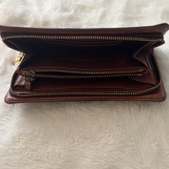 Louis Vuitton Monogram Porte Monnaie Zippy Long Wallet - Picture 8 of 11